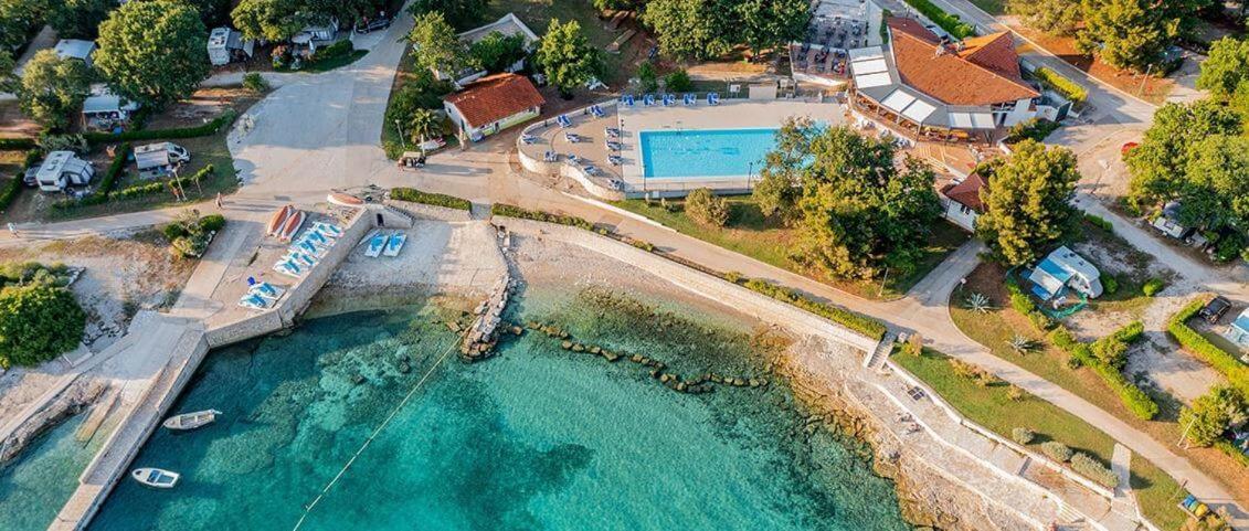 Easyatent Fkk Safari Tent Solaris Naturist - Clothes Free Poreč Eksteriør billede