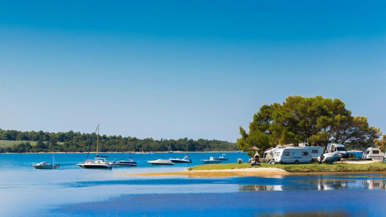 Easyatent Fkk Safari Tent Solaris Naturist - Clothes Free Poreč Eksteriør billede