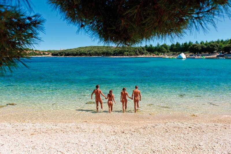 Easyatent Fkk Safari Tent Solaris Naturist - Clothes Free Poreč Eksteriør billede